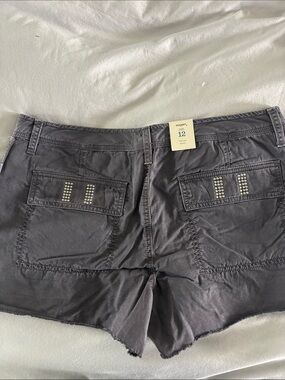 Old Navy Women's Black Cargo Shorts with Studded Back Pockets